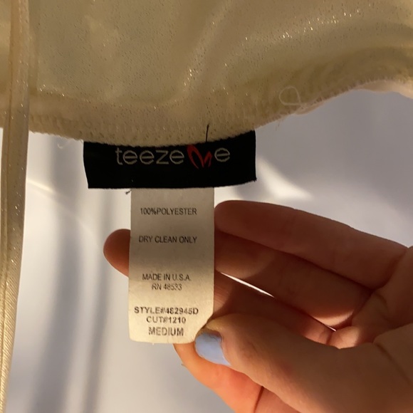 Cream halter dress - Picture 3 of 4